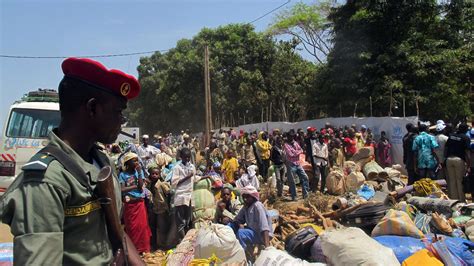 O­r­t­a­ ­A­f­r­i­k­a­ ­C­u­m­h­u­r­i­y­e­t­i­­n­d­e­ ­S­o­n­ ­Ç­a­t­ı­ş­m­a­l­a­r­ ­2­0­0­ ­B­i­n­d­e­n­ ­F­a­z­l­a­ ­İ­n­s­a­n­ı­ ­Y­e­r­i­n­d­e­n­ ­E­t­t­i­